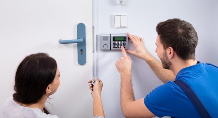 Kapı Güvenlik Sistemleri